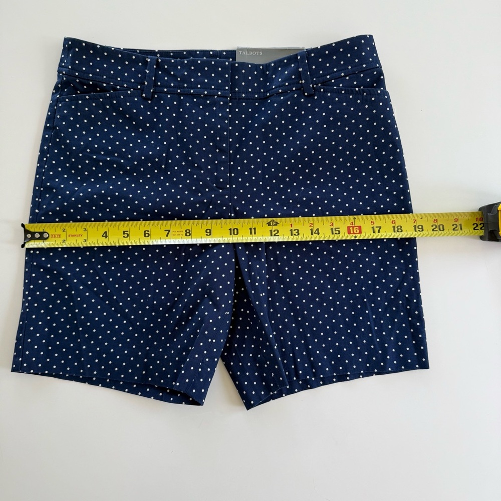 NWT~ Talbots~ Perfect Shorts ~Women’s 4~Navy Blue Polka Dot~7” Inseam - Picture 4 of 10